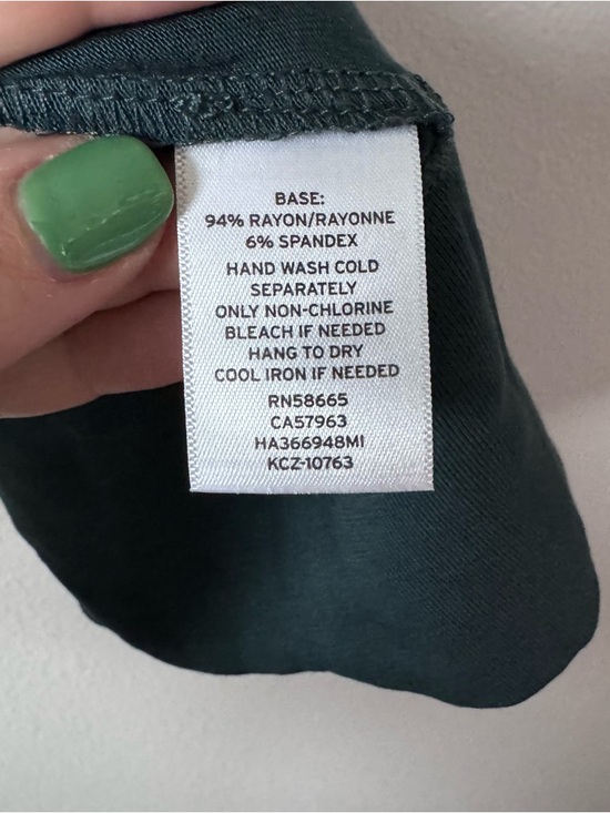 Halogen Teal Scoop Neck Sleeveless Scalloped Hem Tank - Teal - Picture 7 of 11